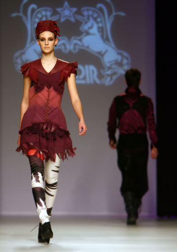 ＜08/09年秋冬パサレラ・シベレス＞ルクソール、新作を発表