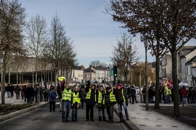 フランス、地方の医師不足に住民の不満噴出