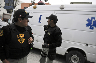 就寝中のパートナーの男性器切断か 女を捜査 ペルー