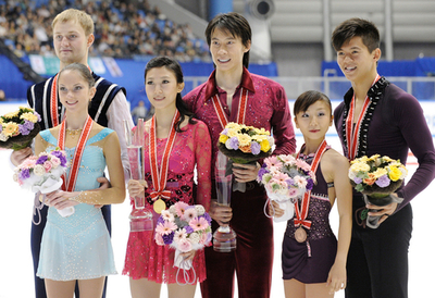 ペア、ホウ清／トウ健組が優勝 高橋組は3位 フィギュアNHK杯