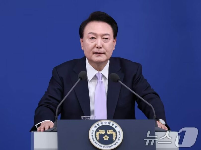 国民向け談話を発表するユン・ソンニョル(尹錫悅)大統領(c)news1