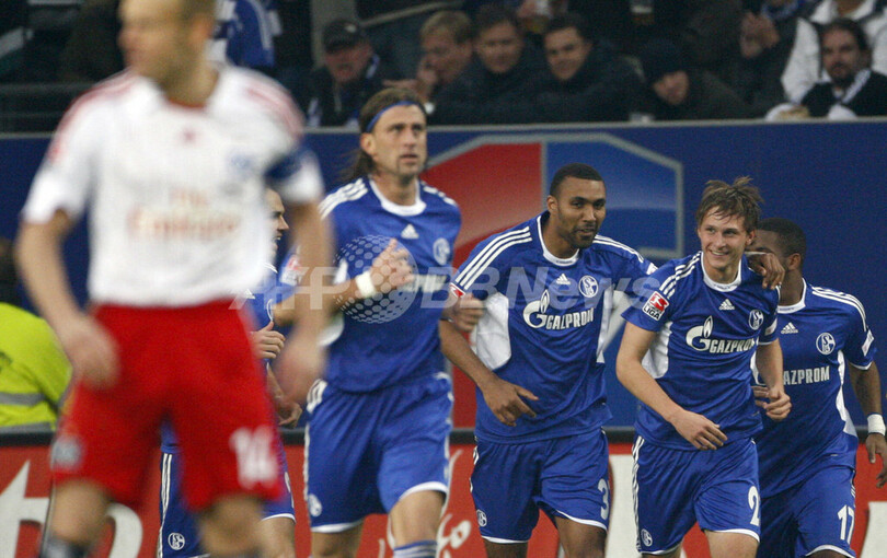 ハンブルガーSV シャルケ04と分ける