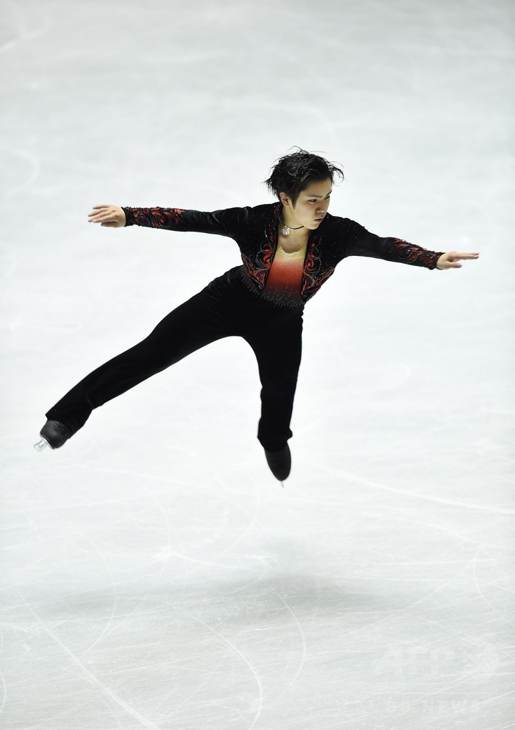 羽生と宇野が男子FSでワンツー、日本は首位守る フィギュア国別対抗戦