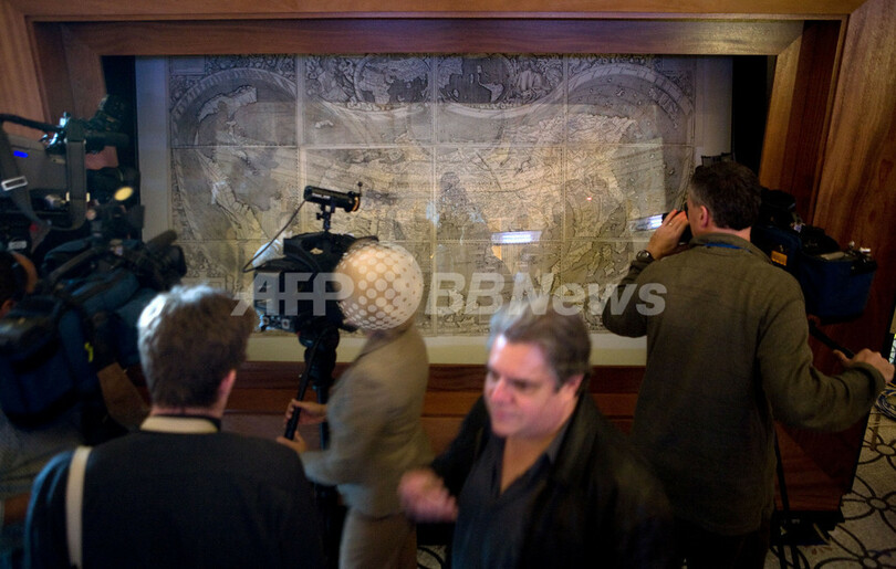 「アメリカ」の名を初めて記した地図、米国議会図書館に展示