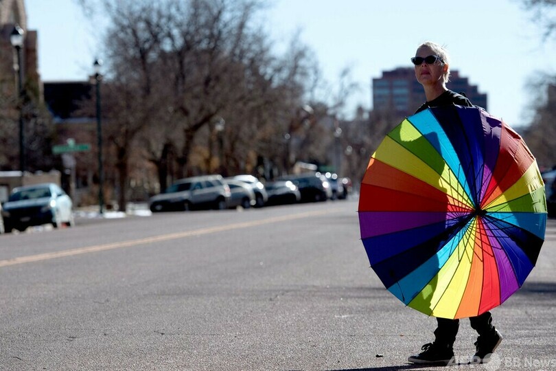 性的少数者集まるクラブで銃撃、5人死亡 米コロラド州