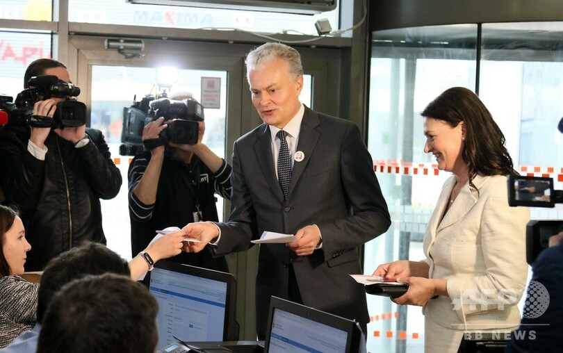 リトアニア大統領選、2候補が決選投票へ 格差と貧困対策が焦点