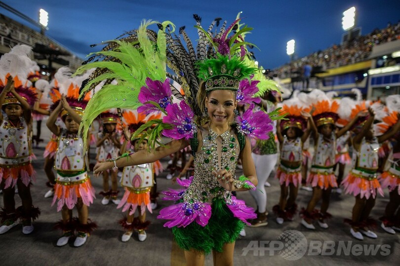 大人顔負け！リオのカーニバルで活躍する子どもたち