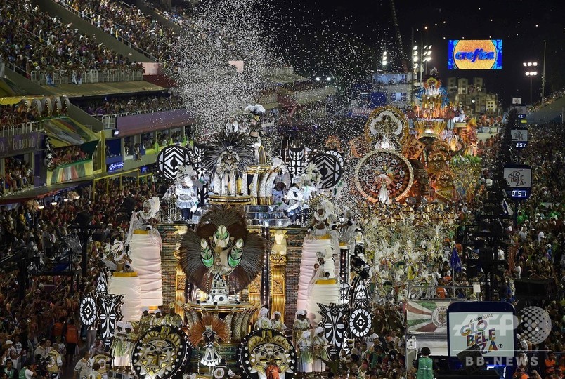 リオのカーニバル 恒例のサンバパレード始まる ブラジル 写真80枚 国際ニュース Afpbb News