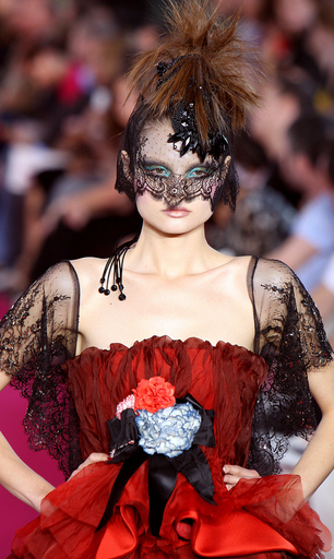 08/09年秋冬パリ・オートクチュールコレクション＞クリスチャン