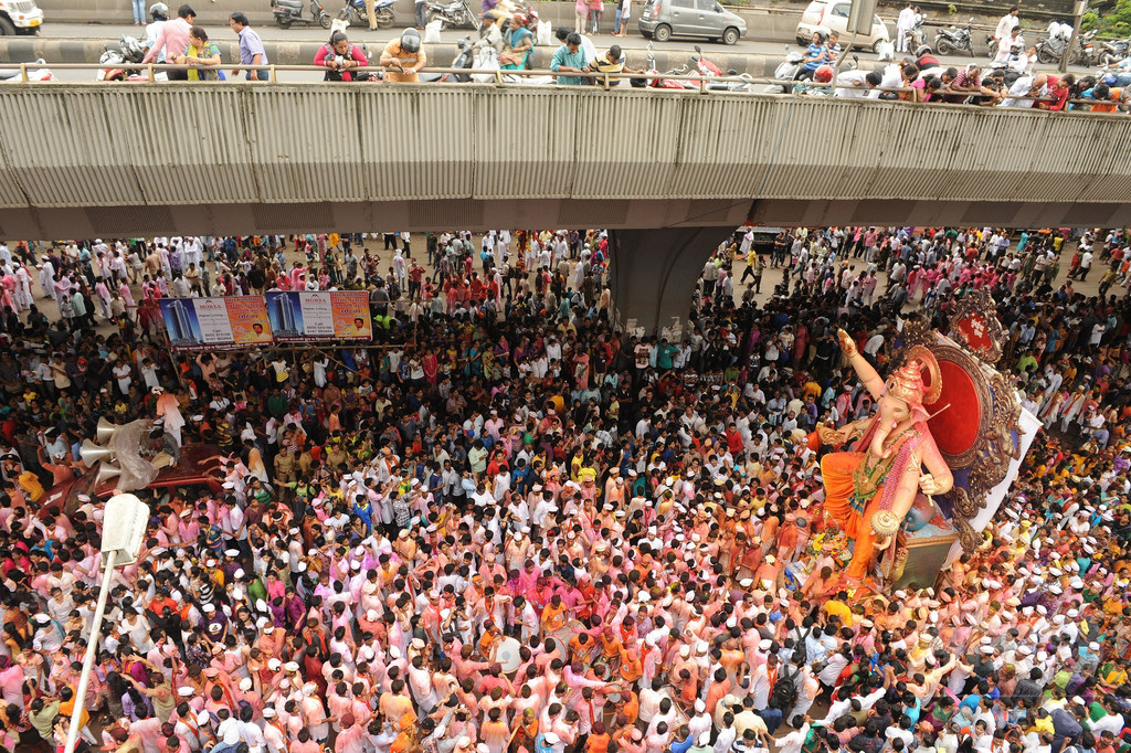 国際ニュース：AFPBB News「ガネーシャ祭」、今年も盛大に開催 インド