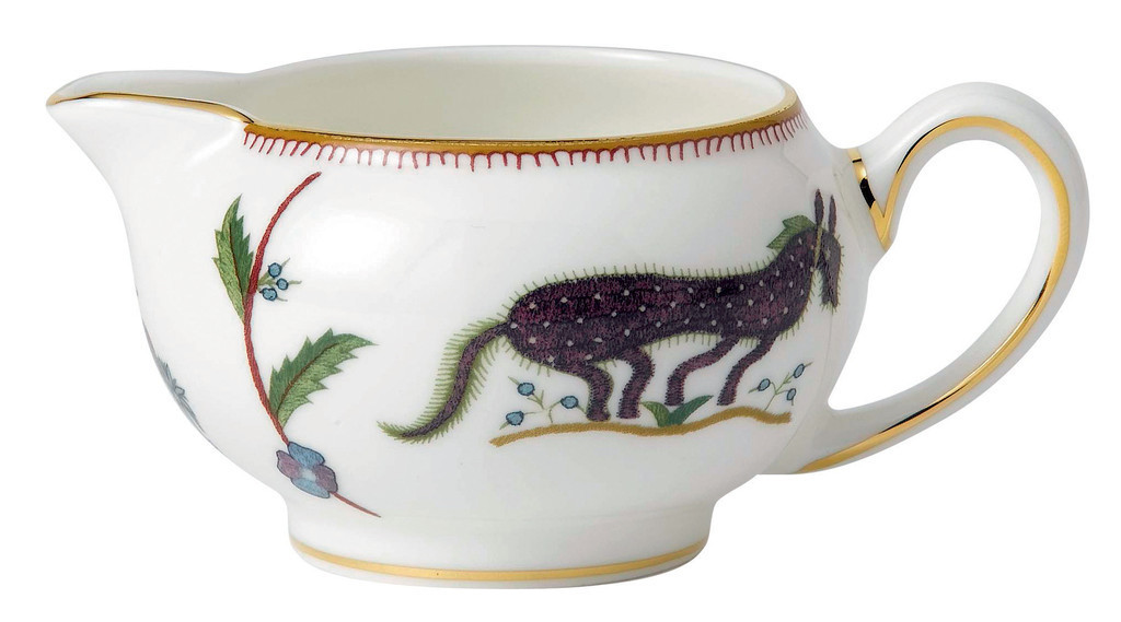 「ウェッジウッド」想像上の動物たちが踊るテーブルウェア、数量限定発売