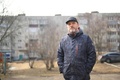 ロシア・エフレモフで、写真撮影に臨むアレクセイ・モスカリョフさんの担当弁護士（2023年3月23日撮影）。(c)Natalia KOLESNIKOVA / AFP