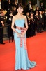 南仏カンヌ（Cannes）で開催中の第66回カンヌ国際映画祭（Cannes Film Festival）で20日、コンペティション部門に出品されている三池崇史（Takashi Miike）監督作『藁の楯』の公式上映が行われ、監督とともに主演の大沢たかお（Takao Osawa）、共演者の松嶋菜々子（Nanako Matsushima）がレッドカーペットを歩いた。この日は、公式上映に先立ち、記者会見とフォトコールも行われた。

写真は、レッドカーペットに登場した松嶋（2013年5月20日撮影）。(c)AFP/ALBERTO PIZZOLI