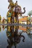 タイ・バンコクの旧市街にある王宮近くで、ワチラロンコン国王に敬意を表すための行進に参列する象（2019年5月7日撮影）。(c)Jewel SAMAD / AFP