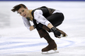 世界フィギュアスケート選手権（ISU World Figure Skating Championships 2012）は29日、フランスのニース（Nice）で女子シングル・ショートプログラム（SP）が行われ、ロシアのアリーナ・レオノワ（Alena Leonova）は64.61点で首位に立った。

演技に臨むアリーナ・レオノワ（2012年3月29日撮影）。(c)AFP/SEBASTIEN NOGIER
