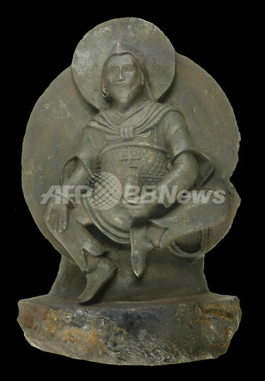 ナチス親衛隊が持ち帰ったチベットの仏像、隕石でできていた 写真1枚