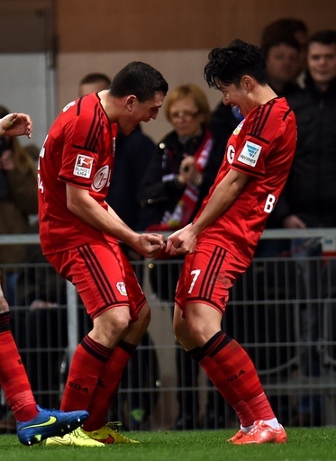 レバークーゼンが4位浮上、孫興民が2得点