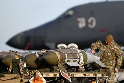 在日米軍、強襲揚陸艦を中東に派遣へ 米メディア