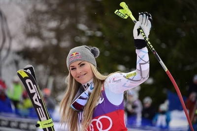 ボン、滑降V決めるもスキー板破壊を謝罪 アルペンスキーW杯