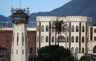 米最高裁、刑務所過密の加州に受刑者の釈放命じる