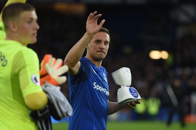 難病を抱えるエバートンファンの少年、世界初のロボット・マスコットとして試合に登場