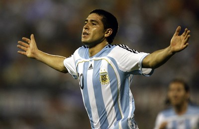 アルゼンチン コロンビアを下し決勝T進出