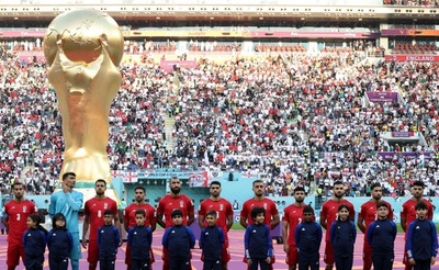 イラン代表、W杯初戦で国歌斉唱せず 反政府デモに連帯か