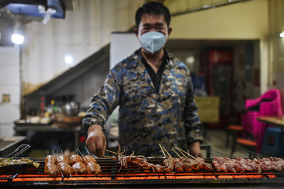 中国、武漢の新型コロナ死者数を修正 1290人増の3869人に