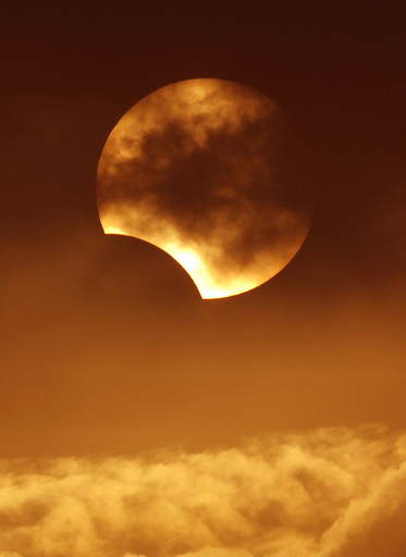 インド洋の広範囲で「部分日食」