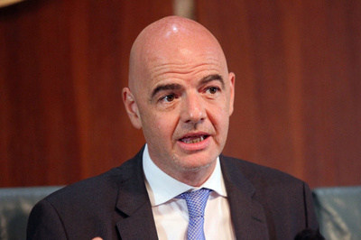 FIFA会長、年俸はブラッター前会長の半分強と明かす