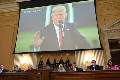 トランプ氏、米議会襲撃調査は「にせの正義」