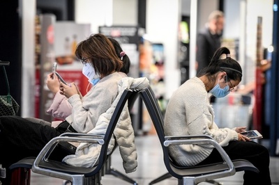 「まるでアジア系全員が保菌者扱い」 新型肺炎で人種差別相次ぐ、欧州