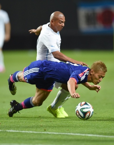 日本代表、ウルグアイに敗れアギーレ監督の初陣飾れず