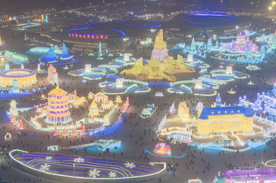 中国国内旅行 2025年はコロナ禍前の2019年を全面的に上回る 