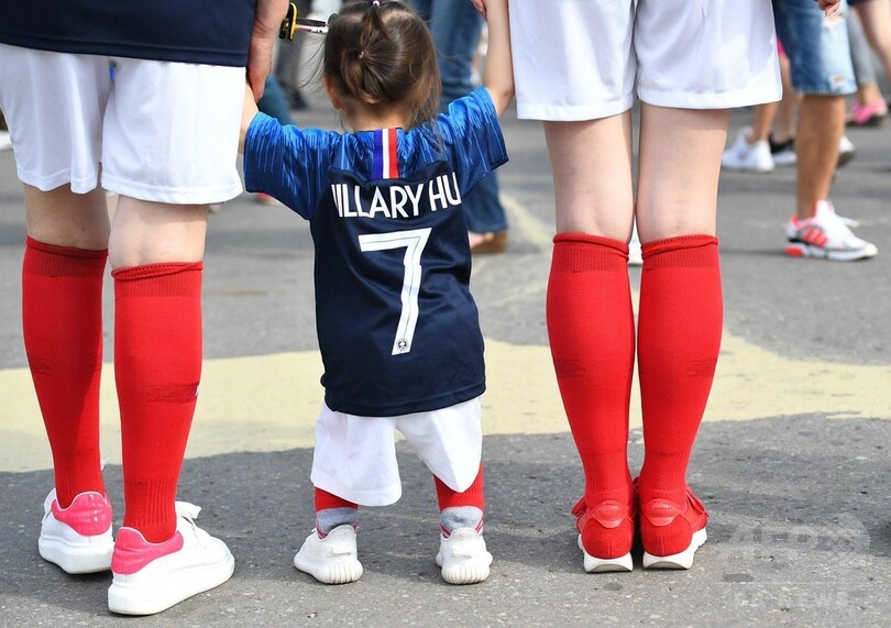 フランスがW杯4強、バランとグリーズマンの得点でウルグアイ撃破