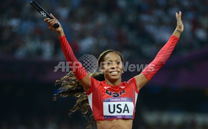 米国が5大会連続の金メダル獲得、女子4×400メートルリレー