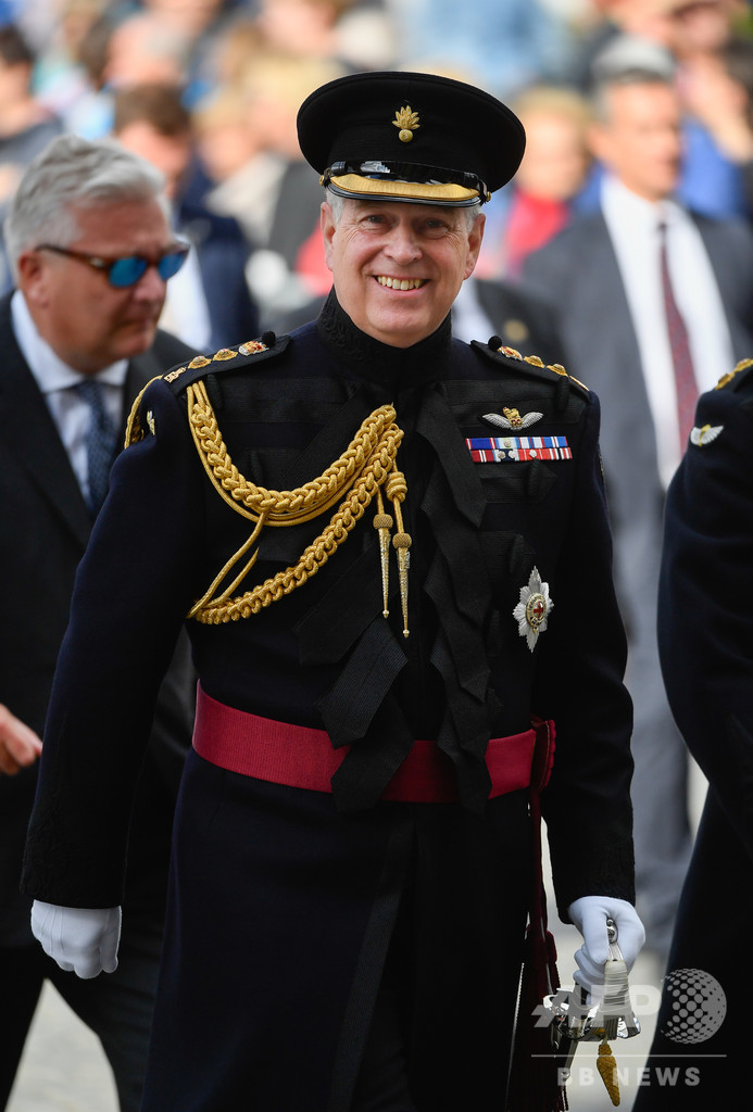 英アンドルー王子に非難と失笑、性的疑惑の幕引き図るインタビューが裏目に