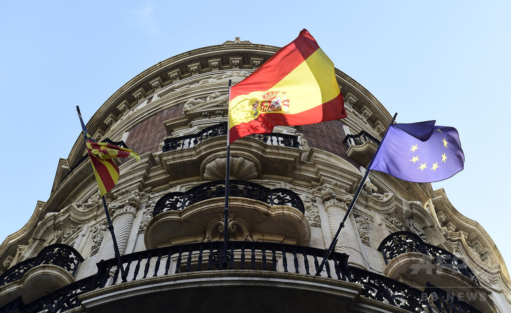 カタルーニャから企業1200社近くが本拠移転、独立問題めぐり スペイン カタルーニャから企業1200社近くが本拠移転、独立問題めぐり スペイン