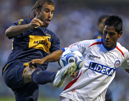 ボカ・ジュニアーズ アルヘンティノス・ジュニアーズに快勝 写真9枚