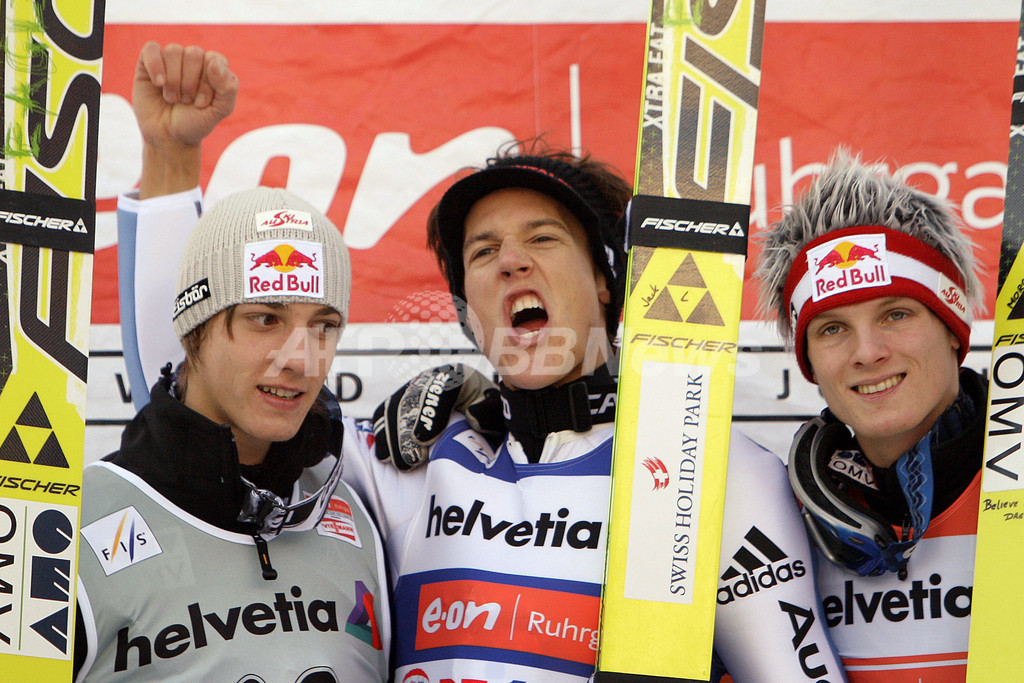 キュッテル W杯第8戦ラージヒル個人を制しシーズン初優勝 写真10枚 国際ニュース:AFPBB News