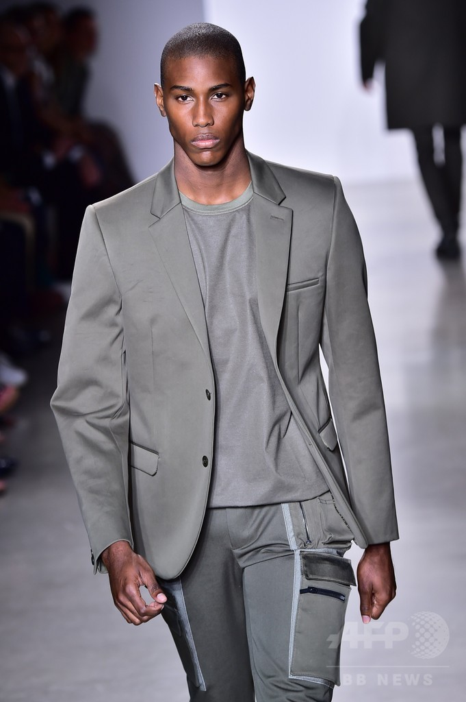 「カルバン・クライン」16年春夏メンズ