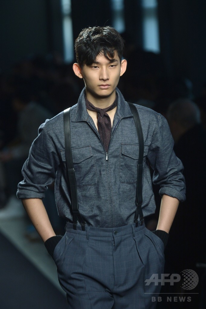 コーデュロイ素材で快適さを追求、「ボッテガ・ヴェネタ」15/16年秋冬メンズ