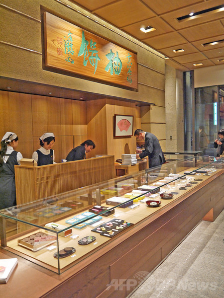 老舗和菓子店「鶴屋吉信 東京店」がコレド室町3にオープン、イートインスペースも併設