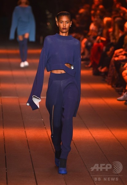 「DKNY」17年春夏