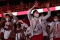 国立競技場で開催された東京五輪の開会式で、入場行進する日本選手団（2021年7月23日撮影）。(c)HANNAH MCKAY / POOL / AFP