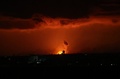 イスラエル軍に爆撃されるパレスチナ自治区ガザ地区ラファ（2024年1月29日撮影）。(c)AFP