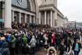 ウクライナ・ドニプロから列車で避難しようとする人々（2022年3月5日撮影）。(c)Emre CAYLAK / AFP