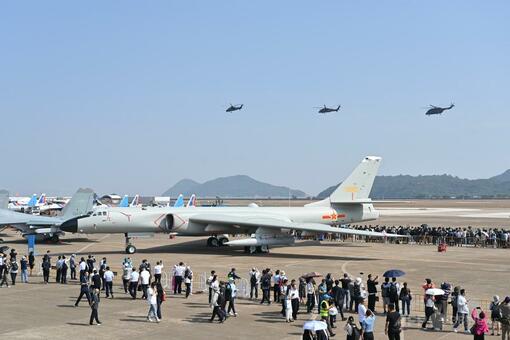 中国最大の航空ショー、戦闘機と攻撃ドローンで開幕 写真20枚 国際