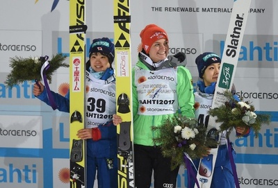 ジャンプ女子で伊藤が銀、高梨が銅 ノルディック世界選手権