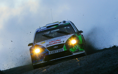 ラトバラ 第1レグで首位、ロッシは23位